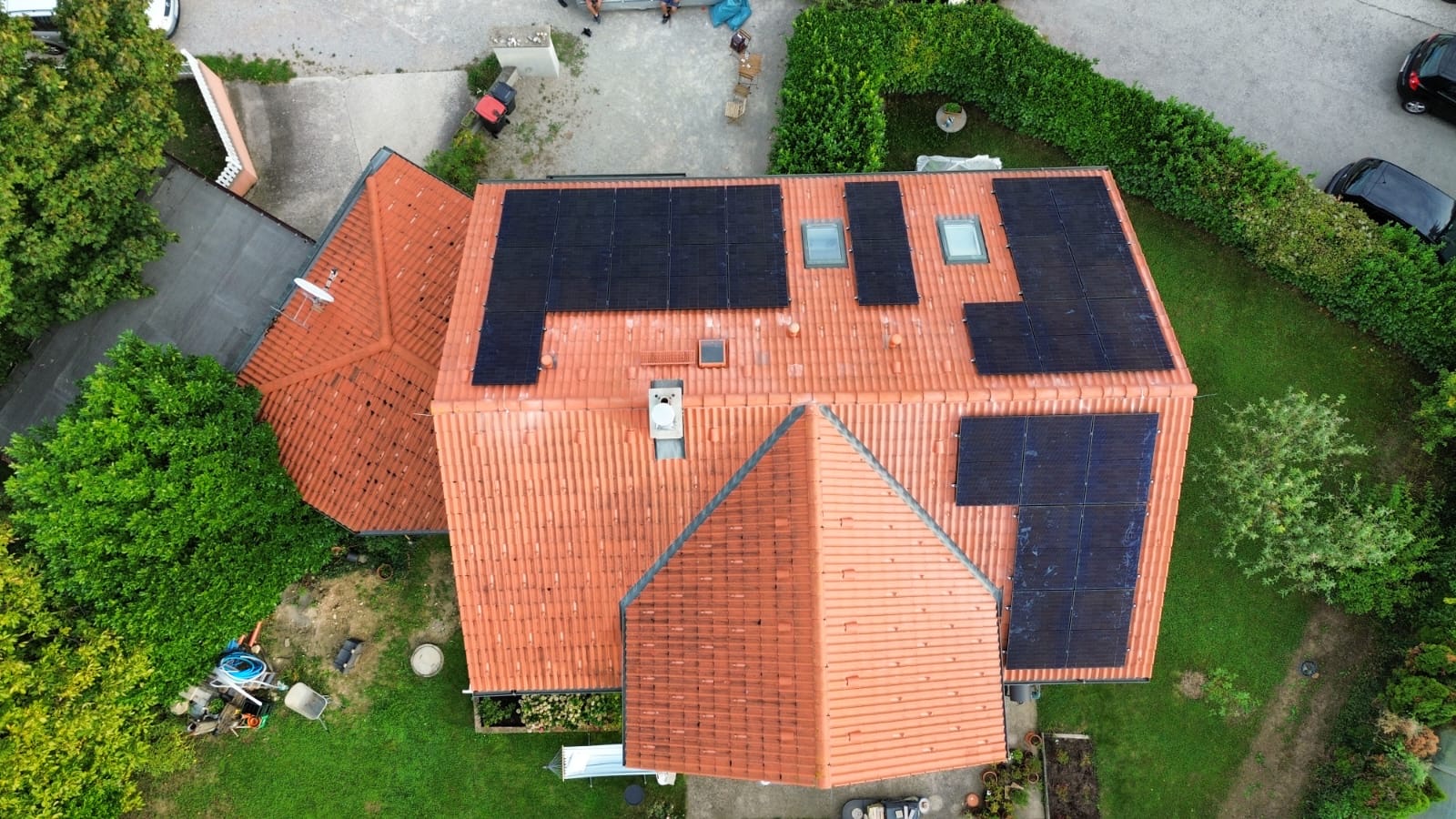 Solarmodule auf Wohnhausdach